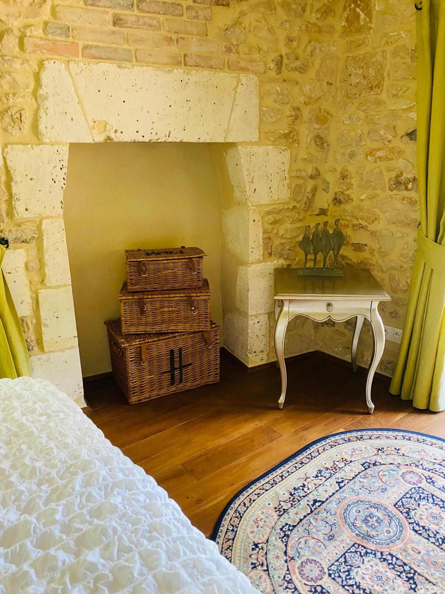 Bed and Breakfast Moulin Du Fontcourt Chasseneuil-sur-Bonnieure Exterior foto