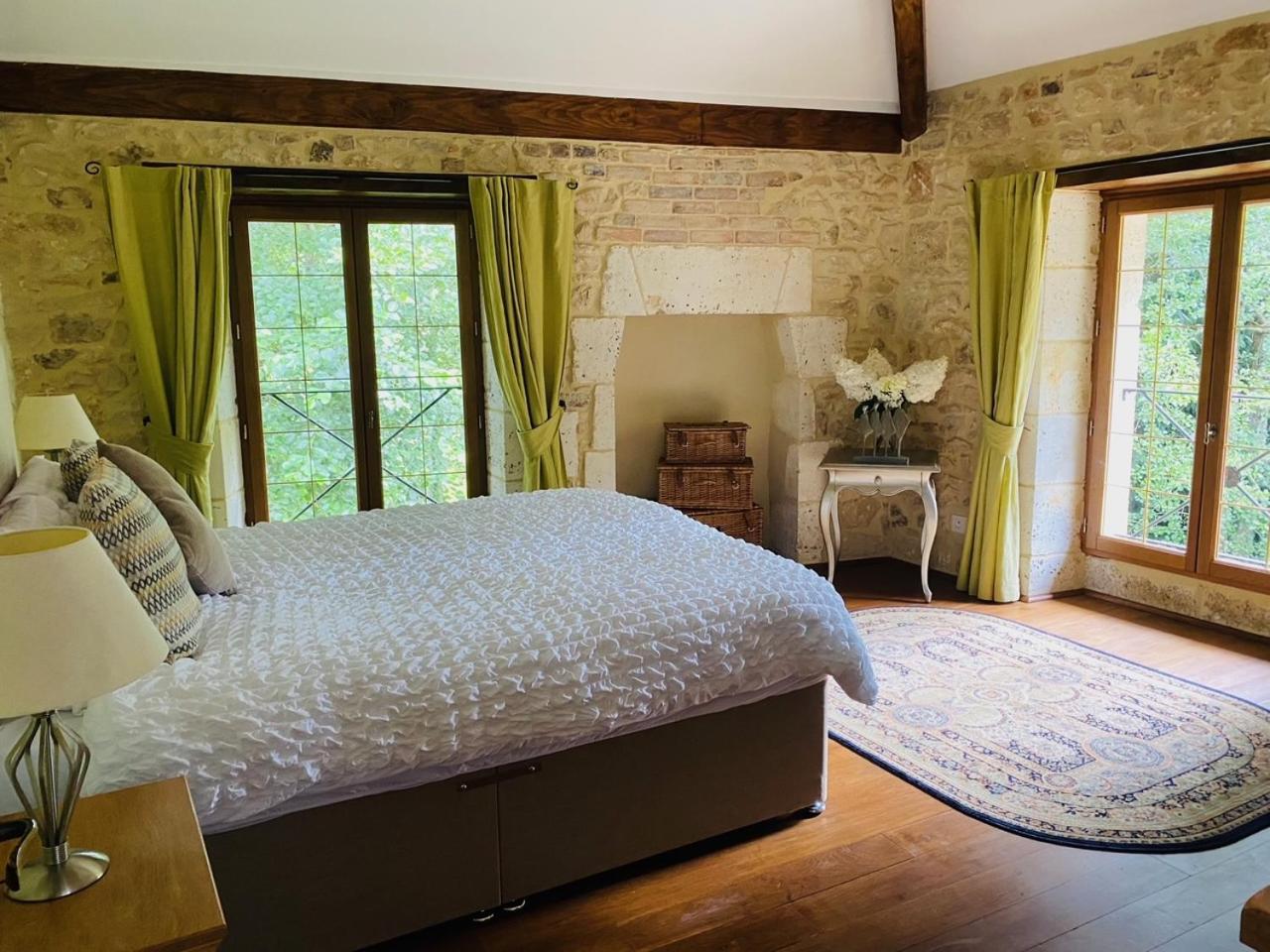 Bed and Breakfast Moulin Du Fontcourt Chasseneuil-sur-Bonnieure Exterior foto