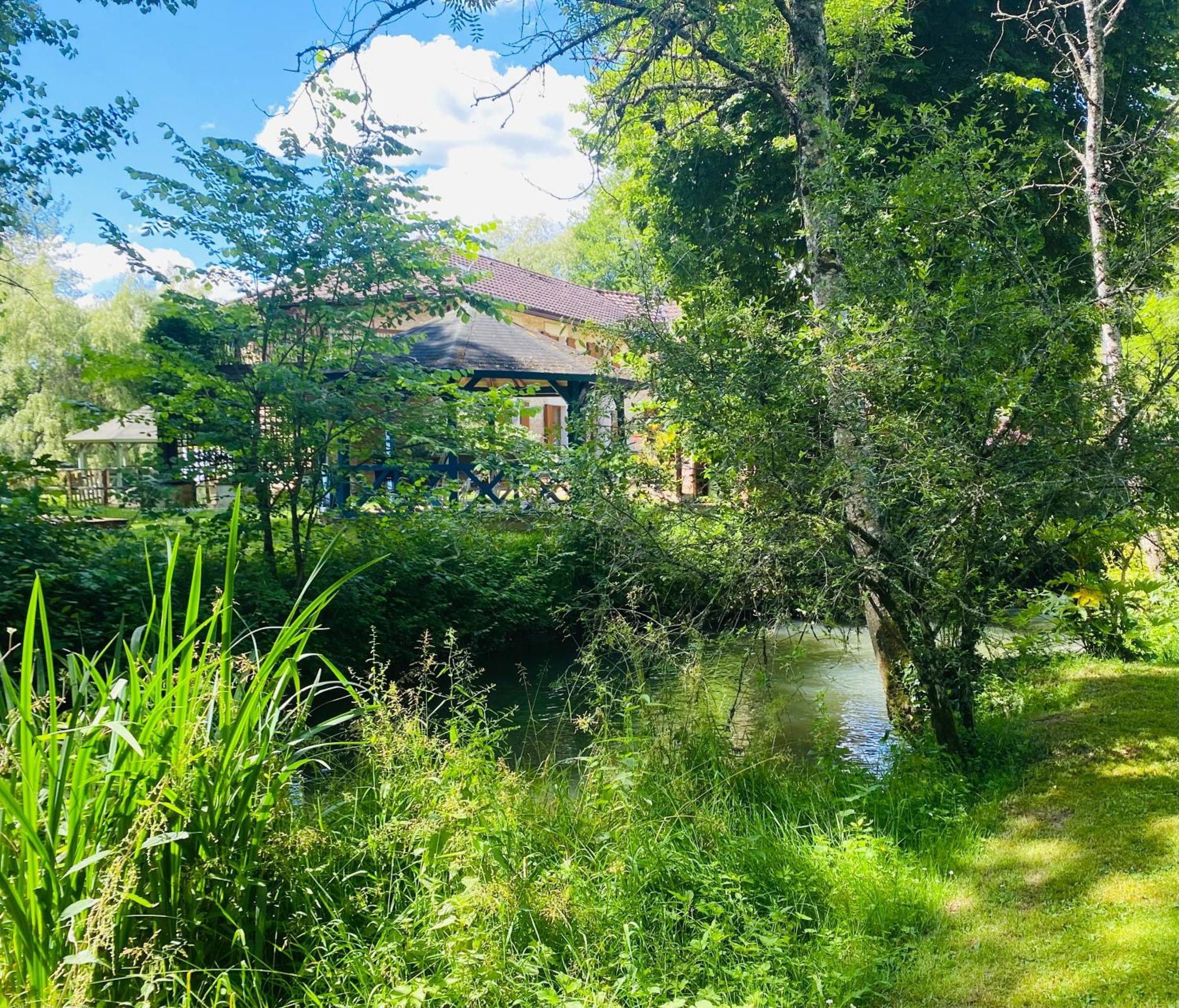 Bed and Breakfast Moulin Du Fontcourt Chasseneuil-sur-Bonnieure Exterior foto